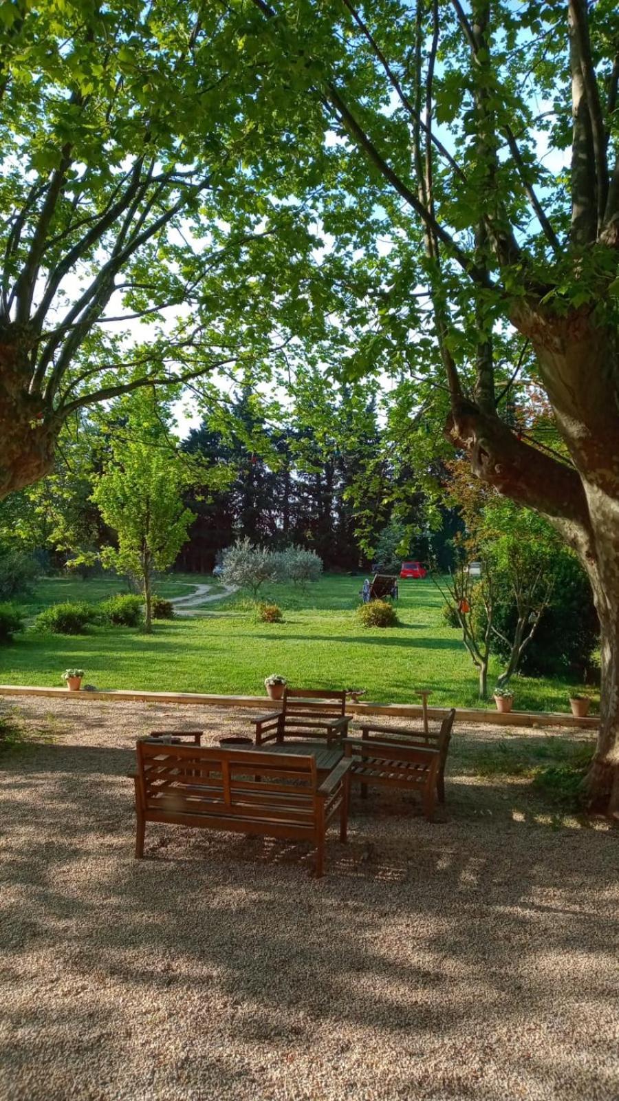 Mas De Karlotte Apartment Pernes-les-Fontaines Exterior photo